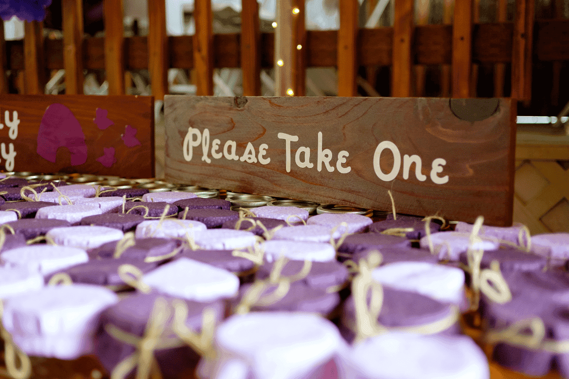 Emily Post Institute Outlines Practical Housewarming Gifts and Hosting Etiquette