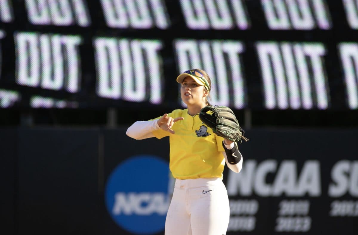 Oregon Softball Sweeps Penn State in Big Ten Opener With Walk-Off Win