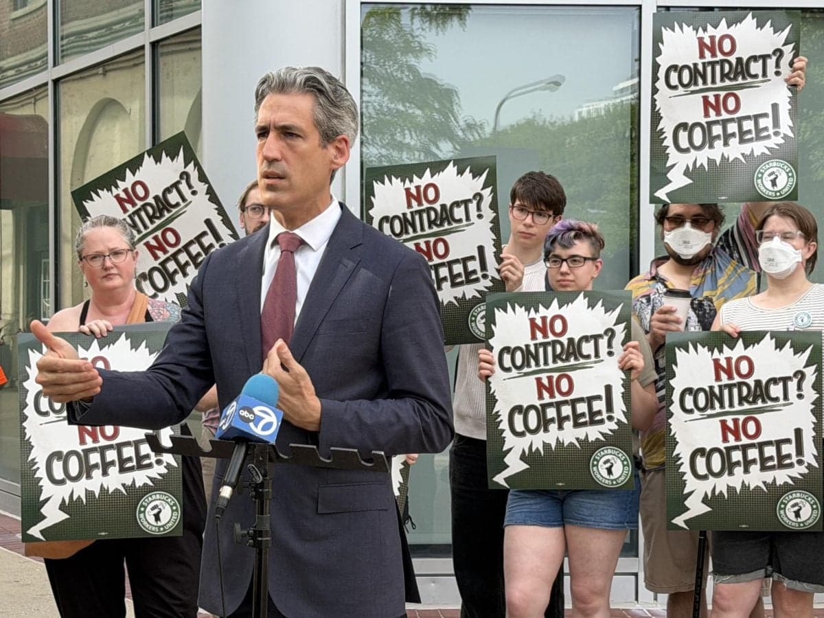 Evanston mayor backs Starbucks baristas, calls company conduct abusive