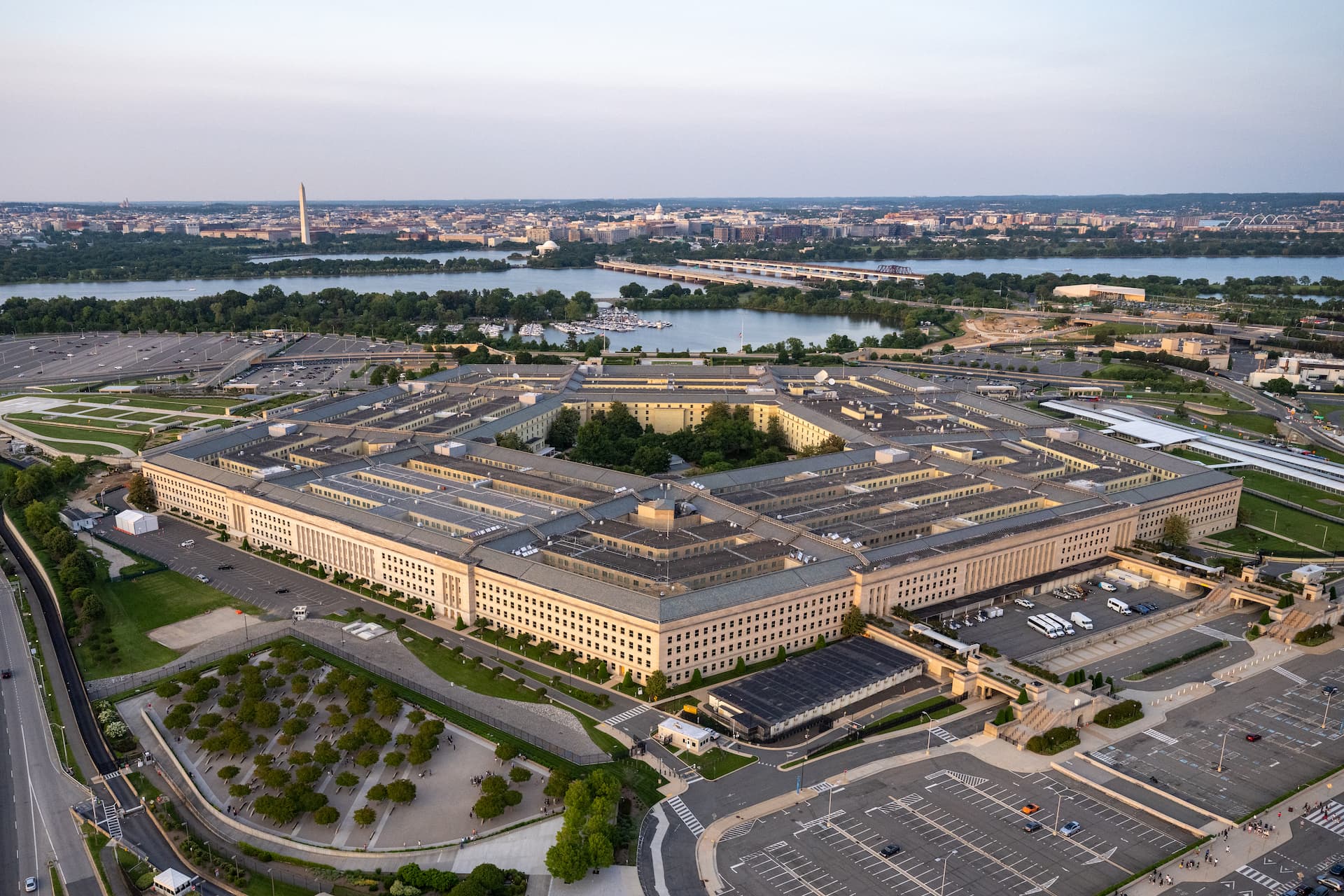 Pentagon awards Dell $9.7 billion contract for military software support
