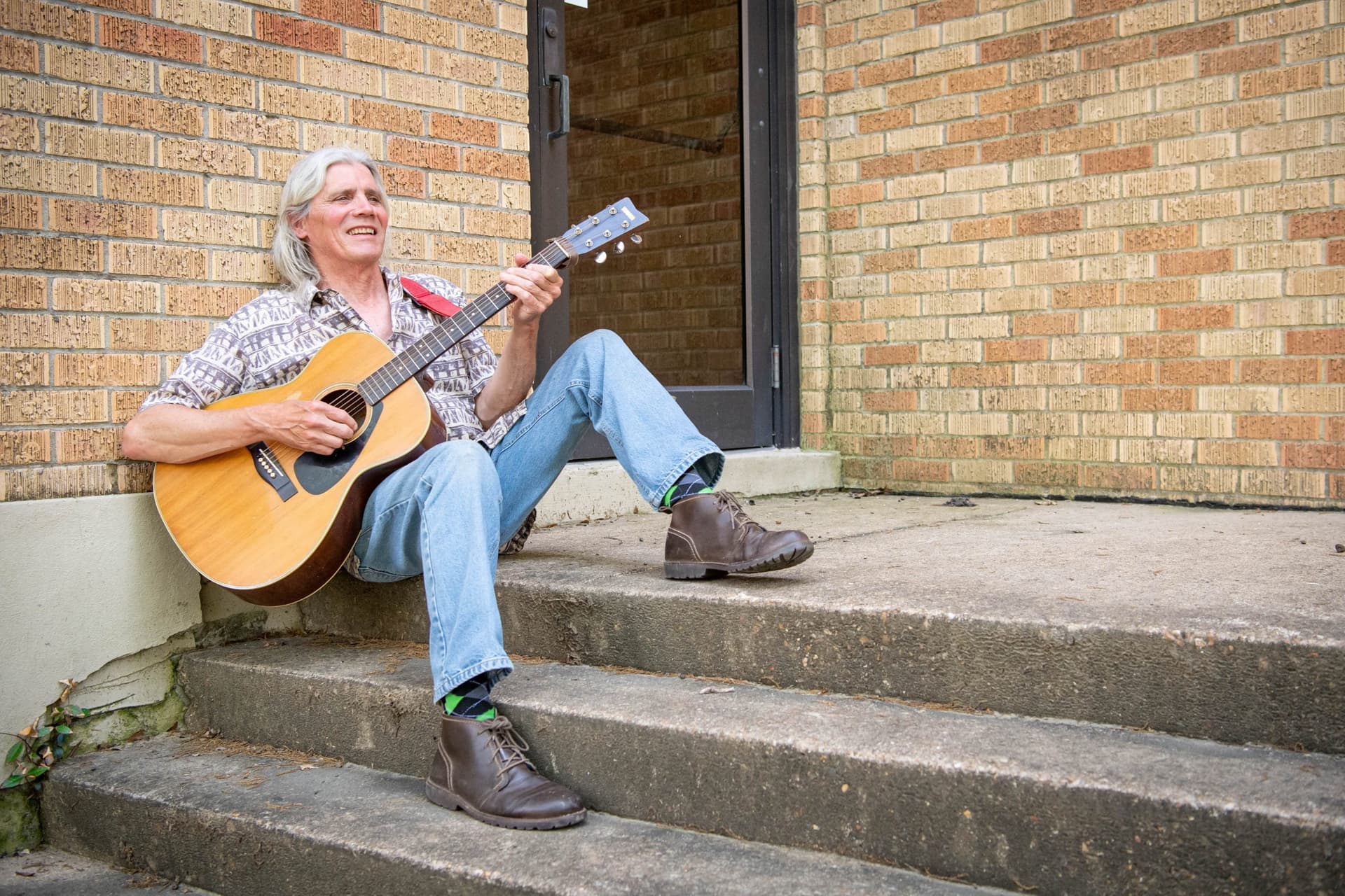 Billy Maines to play early morning set at Cleveland farmers market