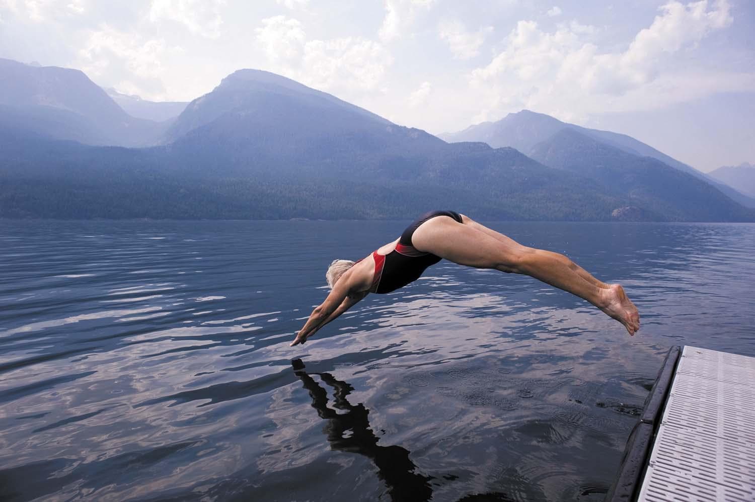 Harvard Health Warns Cold Plunges Can Stress Heart, Recommends Caution