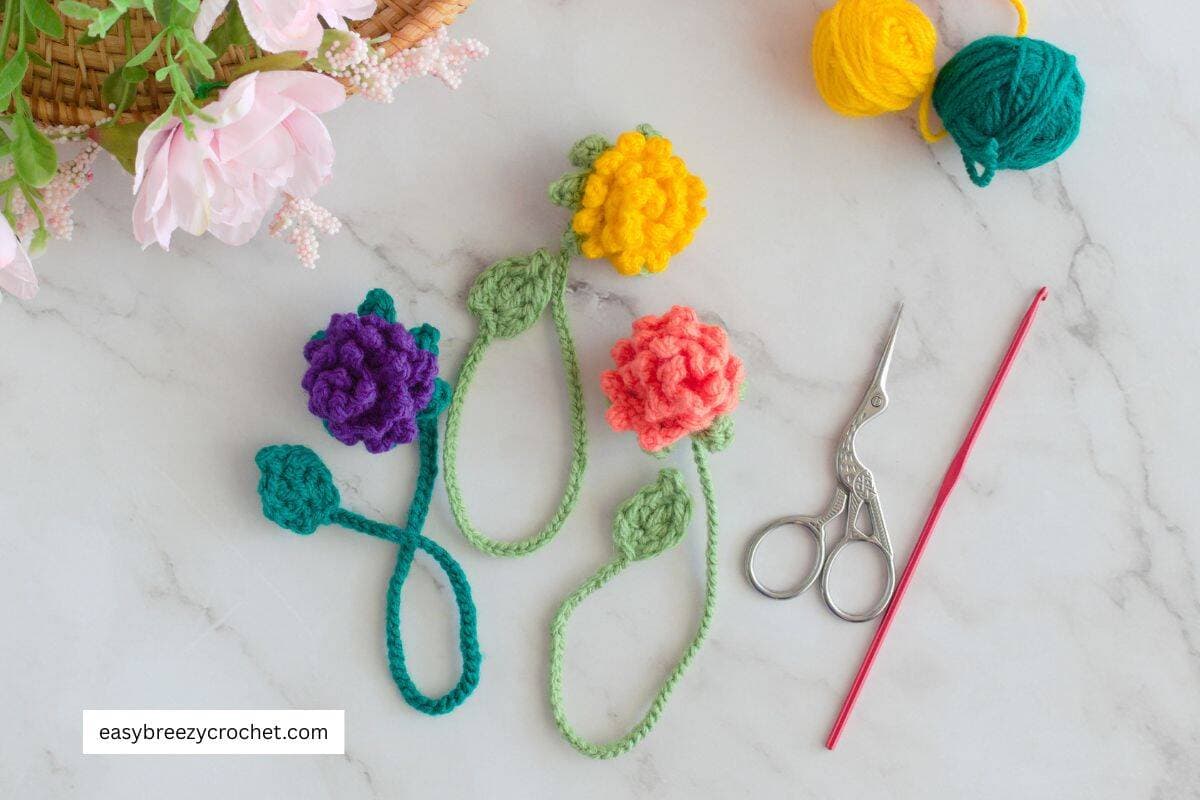 Harriet’s Mini Rose Bookmark Pattern Offers a Quick, Giftable Crochet Project