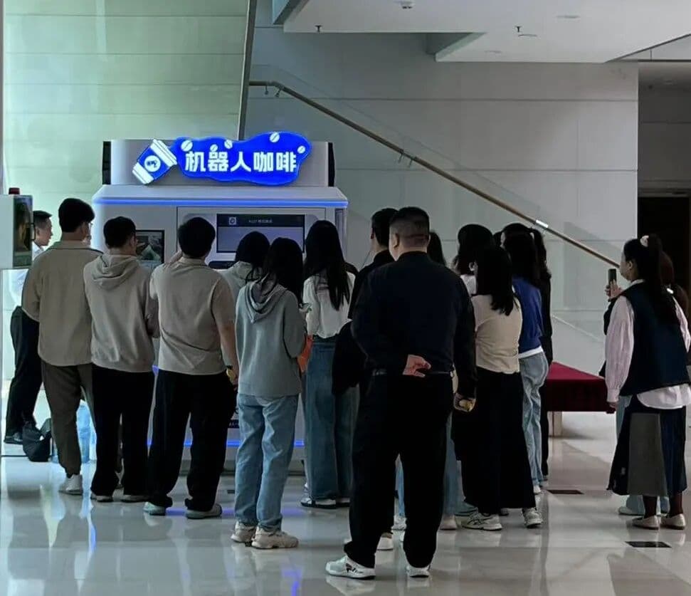 Anno Robot debuts AI latte art kiosk promising 90‑second custom cups