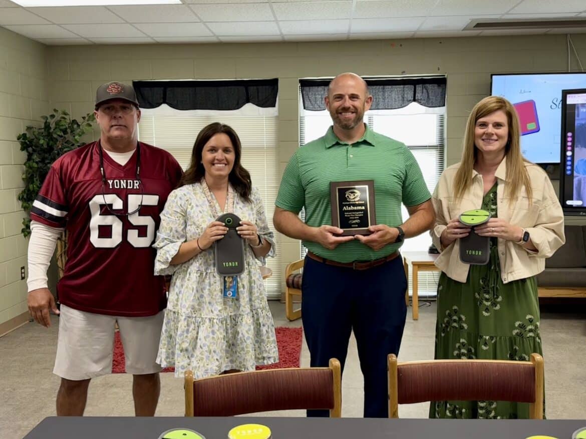 Stanhope Elmore recognized as Alabama's first Yondr phone-free school