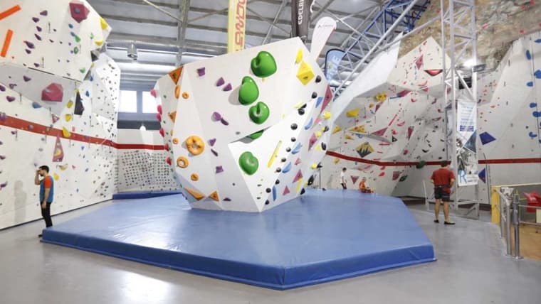 Barcelona climbing gyms blend strength, mobility and social fitness