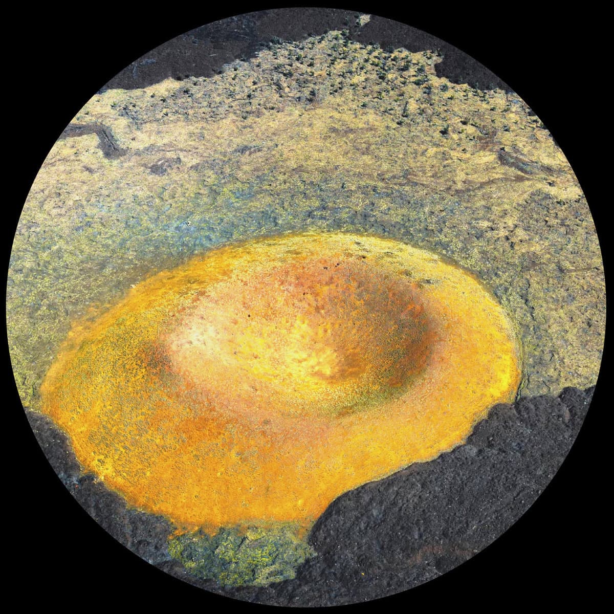 Outer Informer’s Uritorco turns minimal techno into coded signals