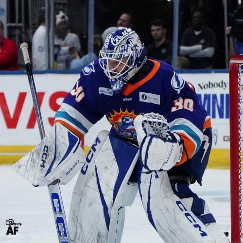 Syracuse Crunch Dominate Utica Comets 4-1, Fanti Stops 27 of 28