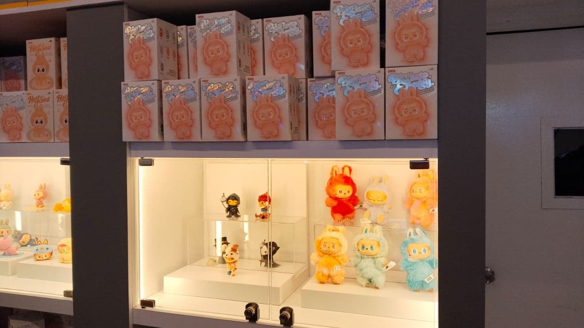 Pop Mart Opens First Permanent Liverpool Corner in Mexico City Stocking Labubu