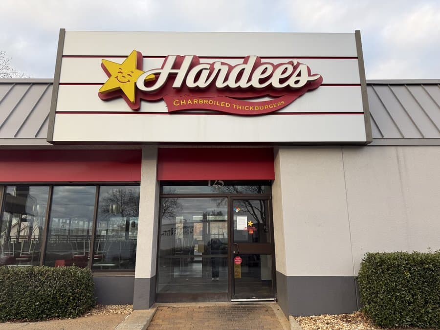 Hardee's in Cumming Temporarily Closes, Community Seeks Answers
