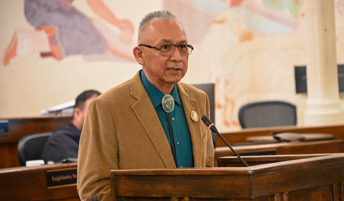 Navajo Nation advances rights-of-way bill affecting Apache County energy projects