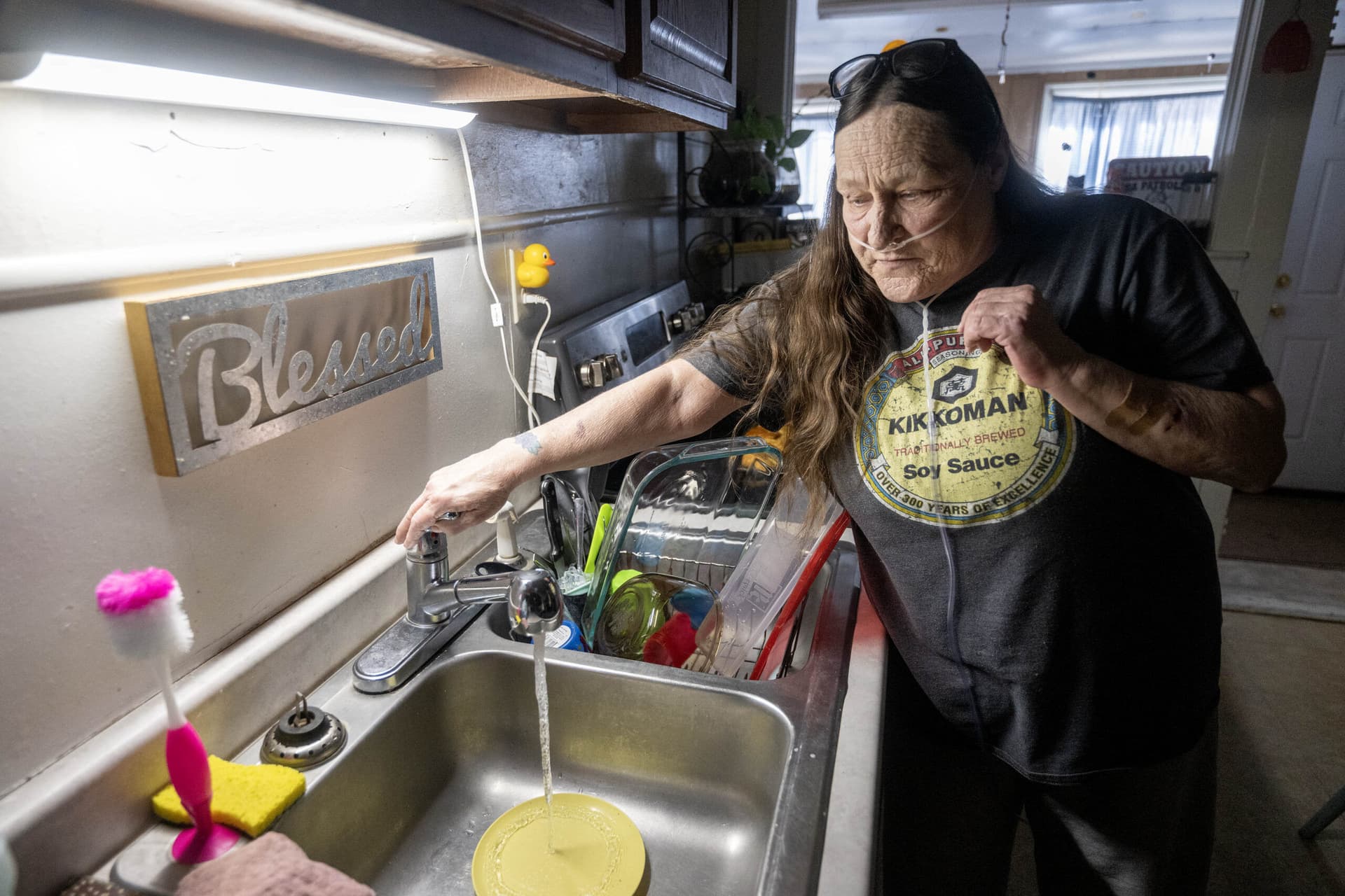 Aguilar Faces Embezzlement Charges, Water Crisis Ahead of April Election