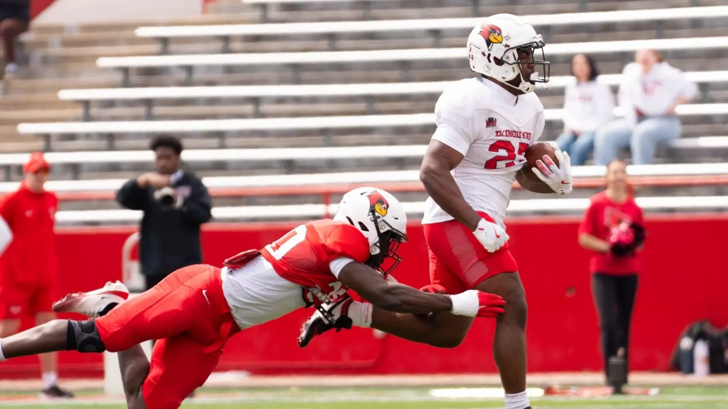 Illinois State Red Team edges White Team 23-20 in double overtime scrimmage