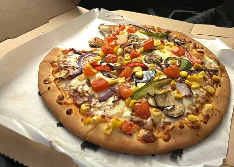 פיצות ללא גלוטן: רשתות, מקומיות והנחיות הכנה בטוחה