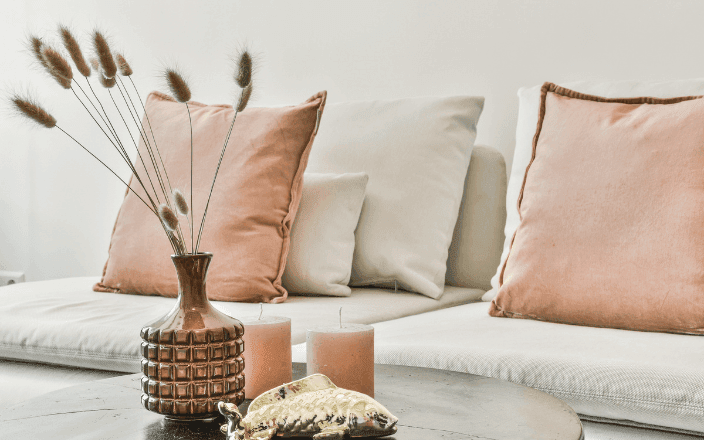 12 housewarming gifts that are cozy, practical and personal