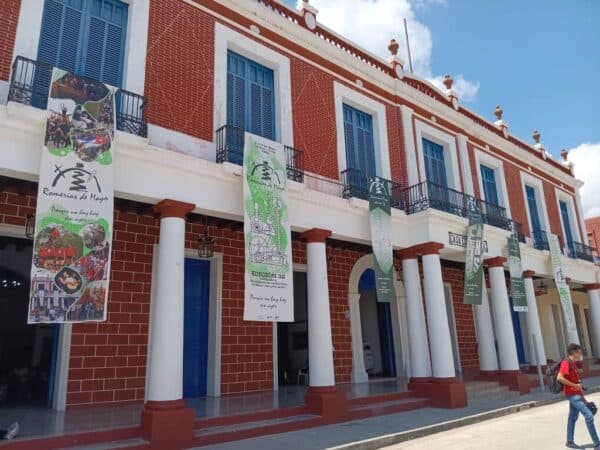 Holguín festival goes on as Cuba's blackouts deepen