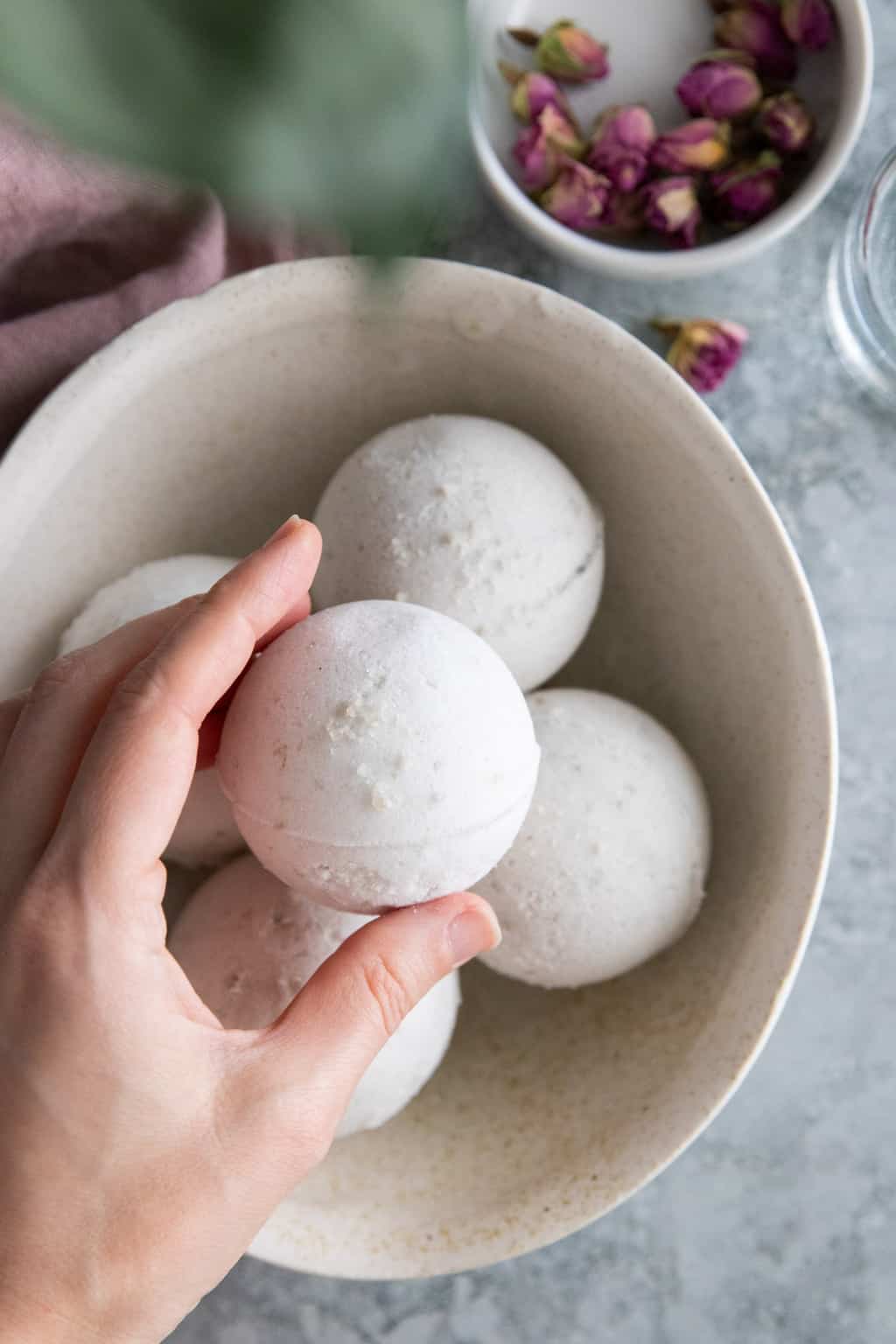 DIY Single Bath Bomb Recipe with Exact Measurements and Troubleshooting
