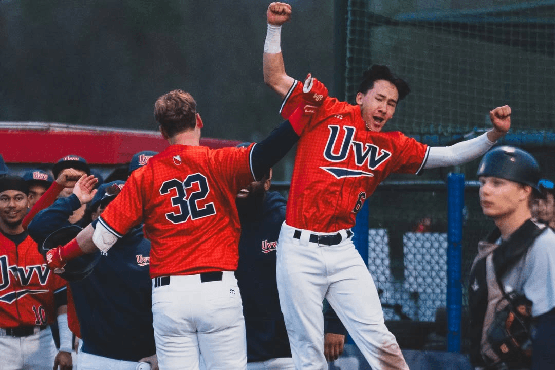 UVV gets first win, Kinheim tops Twins in Holland Series rematch