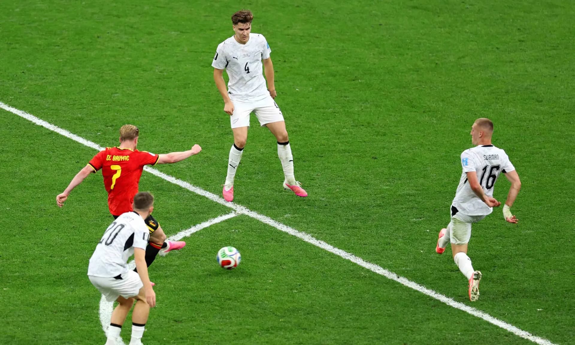 De Bruyne leads Belgium past New Zealand, wins Group G at World Cup