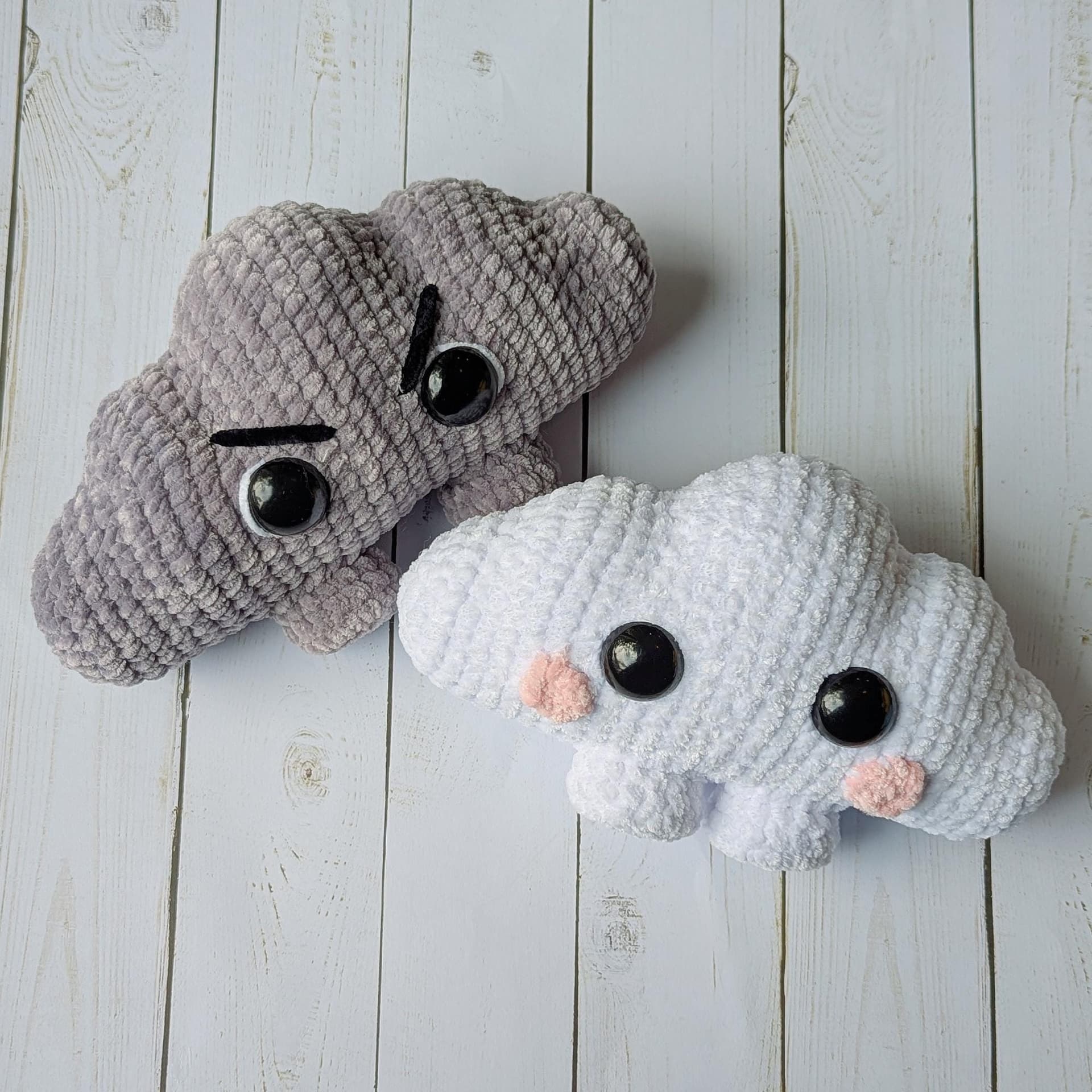 Wonder Crochet’s cloud buddy plush pattern adds cheerful or stormy charm