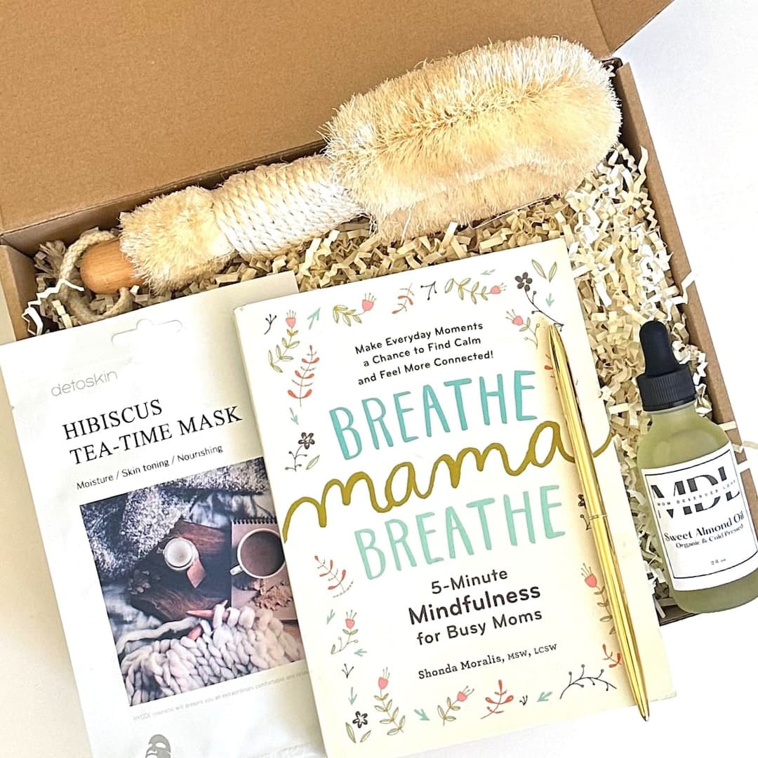 Top Push Presents for New Moms, From Postpartum Recovery to Sentimental Keepsakes