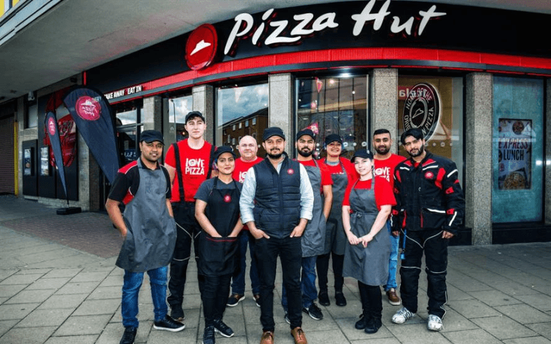 Pizza Hut posting clarifies team member duties, eligibility and benefits