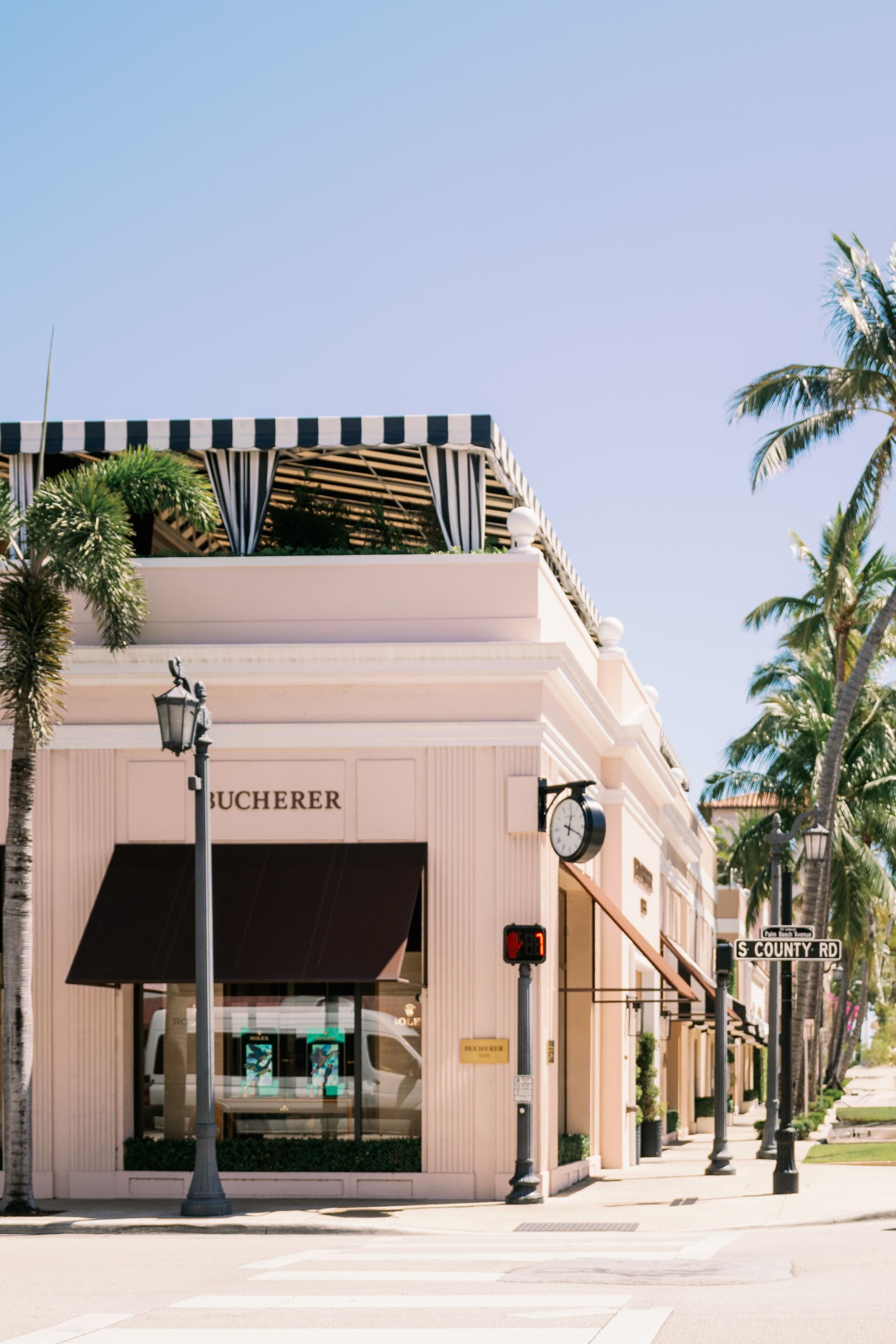 Palm Beach packing guide channels old-money summer dressing