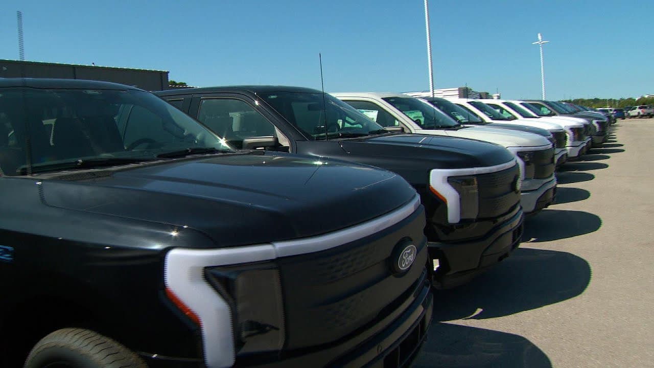 Dealers Brace for Last-Minute Rush as Federal EV Rebates Loom