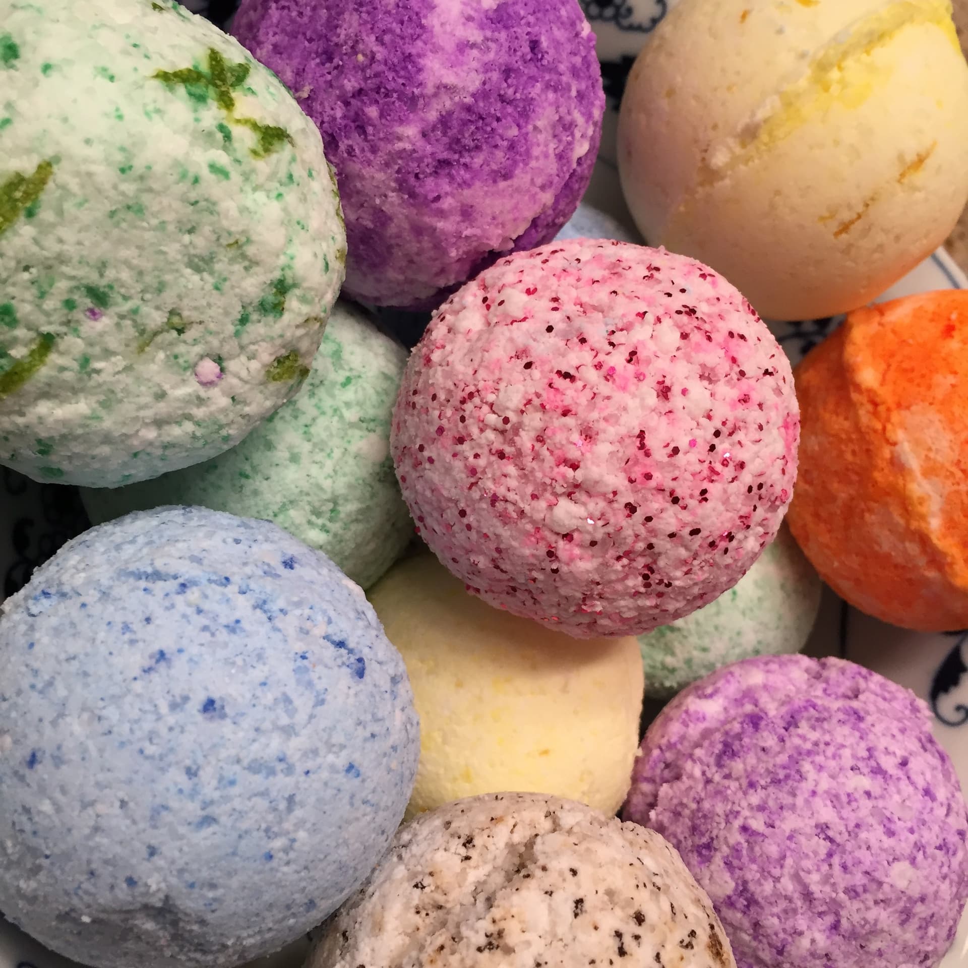 Indoor Winter Market to Showcase Local Bath Bomb Maker