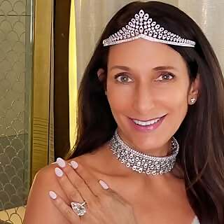 Feedspot's 2026 List Maps 100 Jewelry Influencers Shaping Minimalist Trends