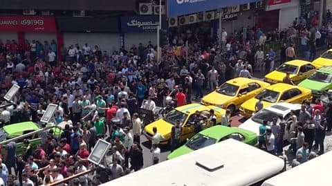 Economic Collapse Fuels Nationwide Protests in Iran, Deepening Crisis