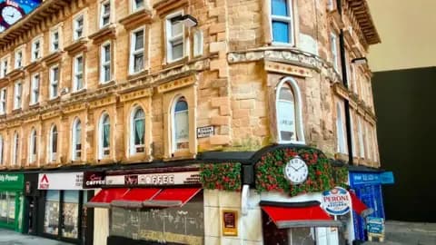 Glasgow artist recreates Union Corner after fire destroys landmark