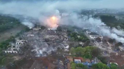 Fireworks factory blast in Hunan kills 21, injures 61