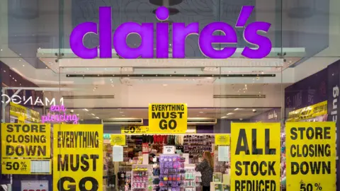 Claire’s closes all 154 UK and Ireland high street stores