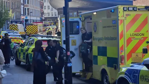 Suspected gas leak evacuates Farringdon station, disrupting London rail services