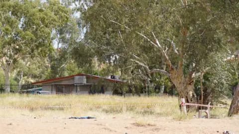 Major search underway for missing five-year-old, police suspect abduction near Alice Springs