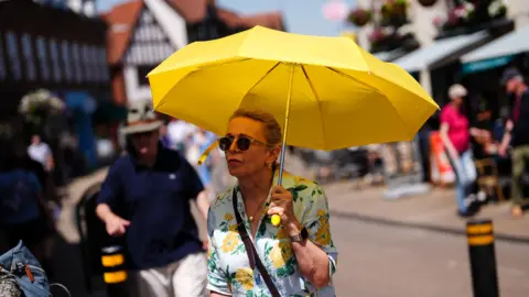 UK braces for record-breaking heatwave as red warnings issued