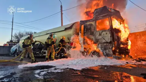 Ukraine Announces Truce as Russian Strikes Kill at Least 22