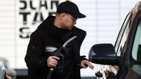 Oil Surges Above $115 as US-Israel War With Iran Escalates