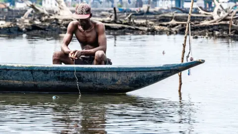 Shell knew Nigeria pipeline was polluting, leaked documents show