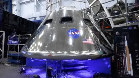 Orion Capsule Returns to Earth, Enduring Planned 6-Minute Blackout