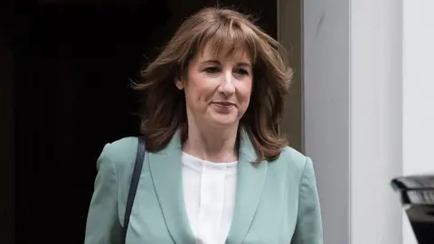 Reeves Promises Energy Bill Relief for Most Vulnerable Households