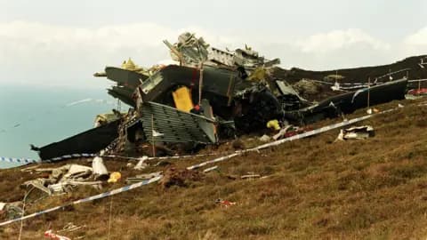 Starmer Agrees to Meet Chinook Crash Families After 30-Year Fight