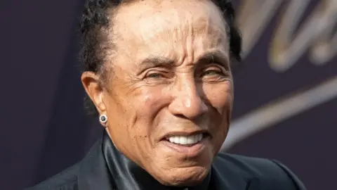Judge dismisses key defamation claims in Smokey Robinson countersuit