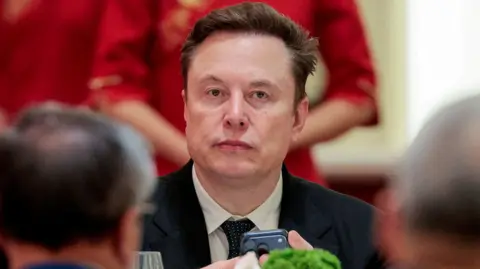 SpaceX sets $135 IPO price, targets record $75 billion raise