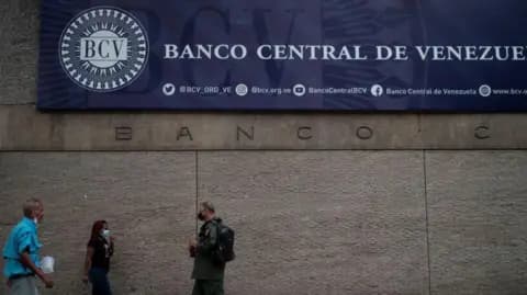 U.S. eases Venezuela bank sanctions to support dollar transactions