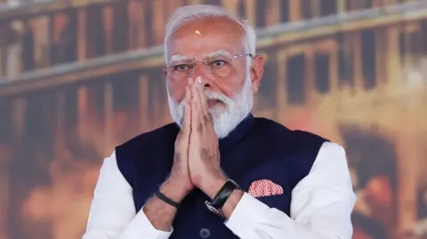 Modi urges austerity, public transport use to curb fuel imports, save forex