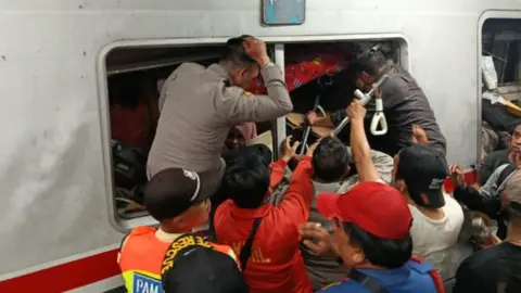 Seven Dead, 81 Injured in Jakarta-Area Train Collision