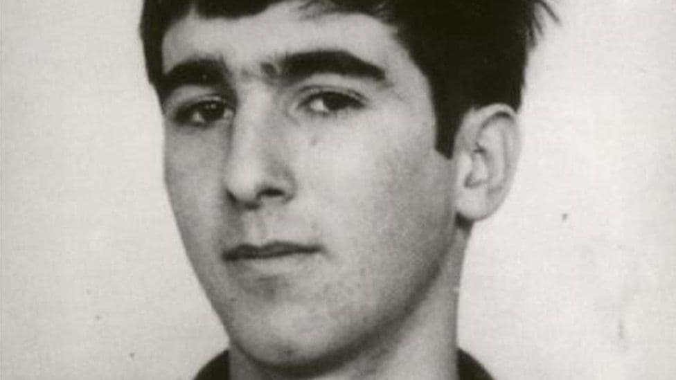 Israeli commandos land in Bekaa Valley searching for Ron Arad; dozens killed