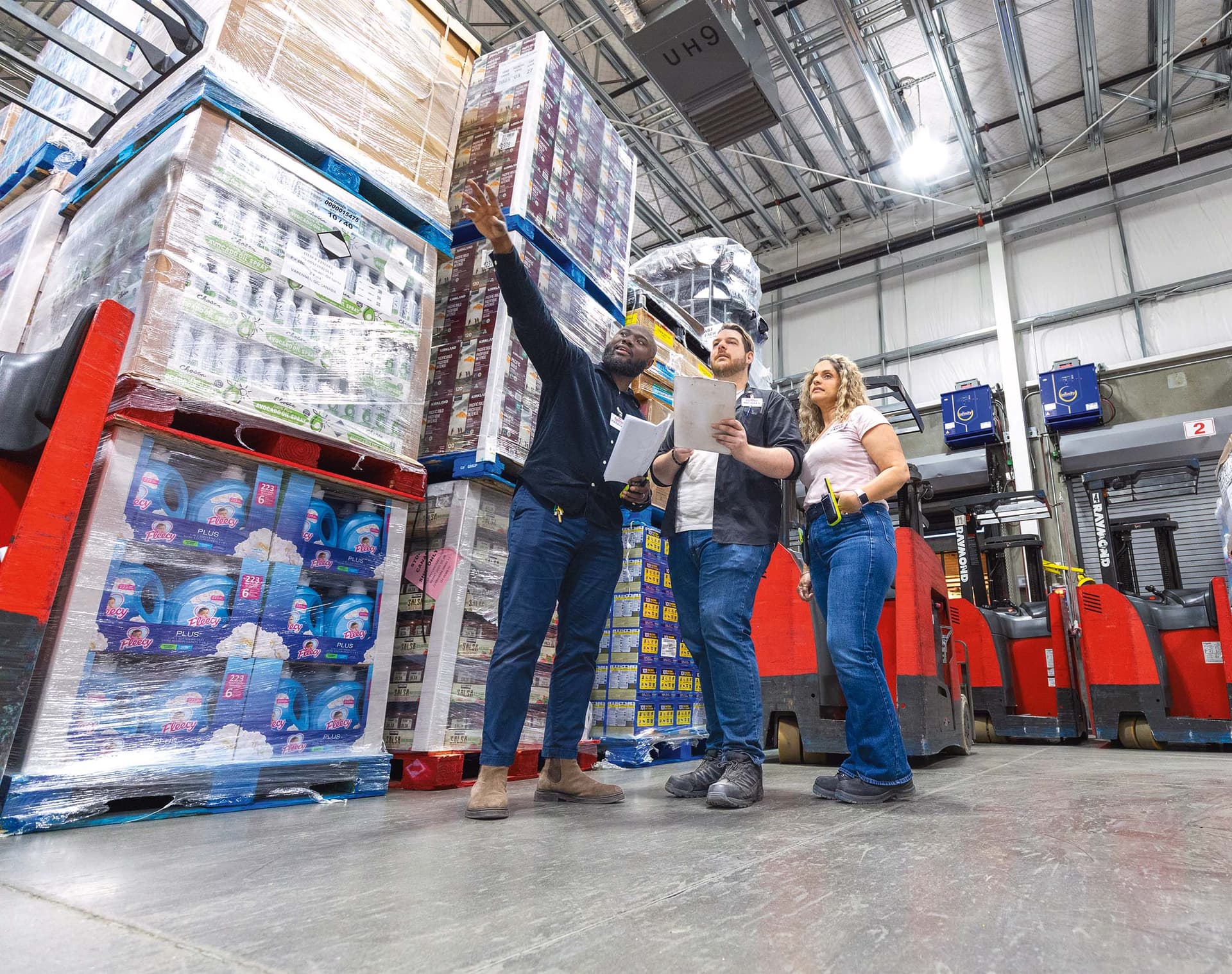 Costco shows how teams reset a warehouse safely after closing